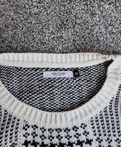 Men's Black &amp; White Patterned Sweater