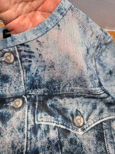 URBAN REVIVO Denim Print Cropped Top