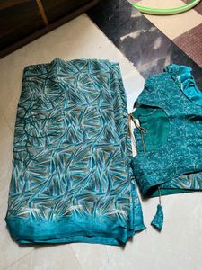 Beautiful Teal Abstract Print Saree