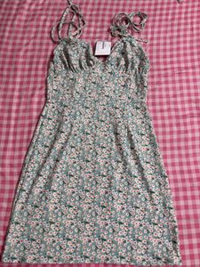 Cute Floral Print Midi dress 👗🎀