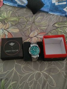 Elegant Men's Watch with Green Dial