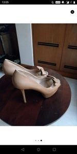 Charles &amp; Keith Heels