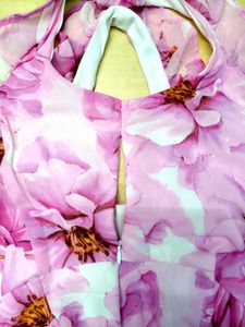 Pink Floral Midi Dress! 🌸✨