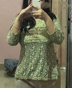 Floral Embroidered Green Kurta
