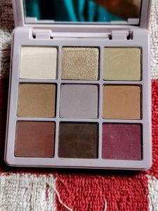Anastasia Beverly Hills Eyeshadow palette