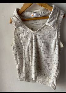 Sleeveless Collared Knit Top