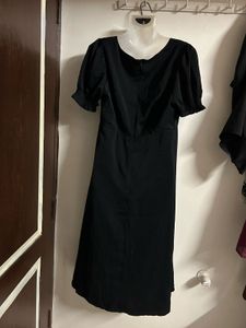 Elegant Black Short-Sleeve Midi Dress