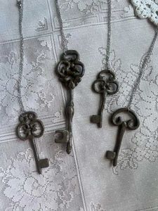🗝️ Whimsical Vintage Key Necklaces ( Any 1)