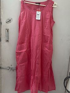 Chic Pink Sleeveless Kurta with Pockets