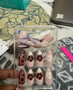 Savana Press On Nails - Two Sets