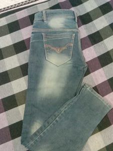 Stylish Blue Wash Jeans