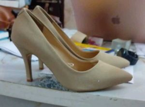 Stylish Beige Pointed Toe Heels