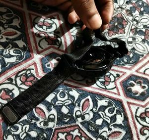 Stylish Black Mesh Strap Watch