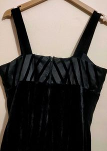 Black⚫Elegant Velvet Dress For 36 Bust