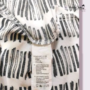 Chic Sleeveless Striped Button-Up Top