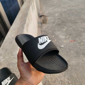 Nike Victori One Slides