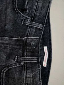 Levi's Original women's Stylish Dark Wash Straight