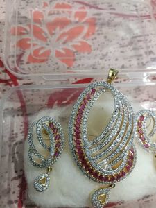 Designer Pendant &amp; Earring Set