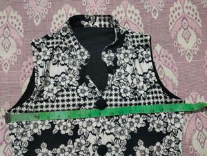 Chic Black &amp; White Ethnic Kurta Set
