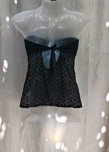 3299. Black beach top