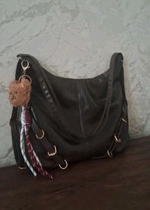 adjustable buckle shoulder bag