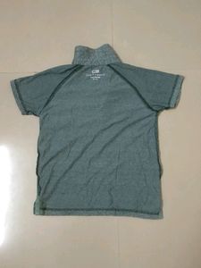 Like New 👕  T Shirt For Kids