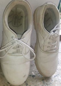 Uniform Classic White Lace-Up Sneakers