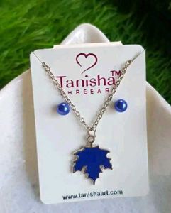 Randomly 5 pack of Neck Chain pendant with Earings