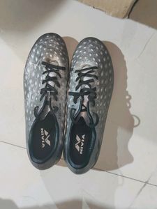 Nivia Mens Football Shoes. Unused. No Offer Coins