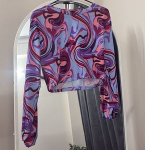 Retro Swirl Print Long Sleeve Crop Top