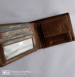TOMMY HILFIGER METAL LOGO COFFEE CRUNCH LEATHER