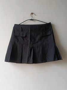 PLEATED CARGO SKIRT