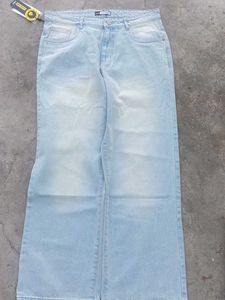 Light Wash Relaxed Fit Jeans