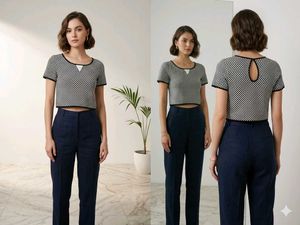Chic Cropped Checkerboard Top