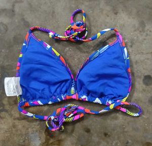 Vibrant Zig Zag Print Bikini Top