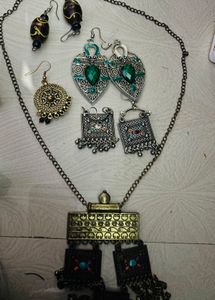 Beaded Necklace Set with Pendant