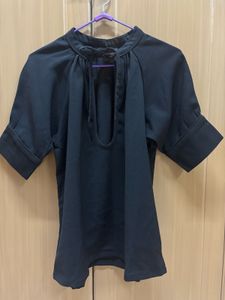 Chic Black Puff Sleeve Top