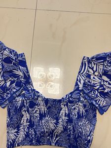 Blue Tropical Print Crop Top🧊