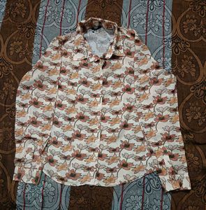 Chic Floral Print Button-Up Shirt