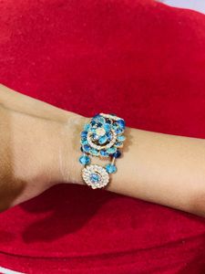 Stunning Blue Stone Bracelet new with tag