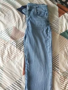 Light Wash straight fit Jeans
