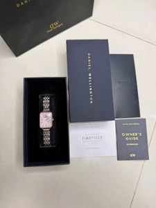 DW Daniel Wellington* Quadro fem