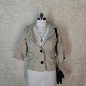 Chic Beige Cropped Jacket