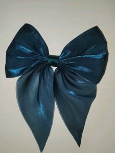 Elegant Teal Hair Bow