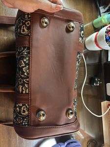 Zouk Leather Handbag