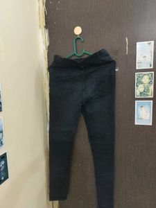 Black High-Waisted Skinny Jeans