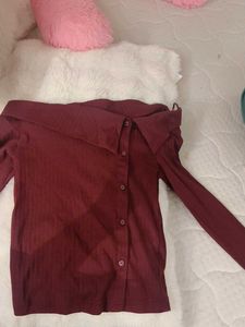 preety maroon top