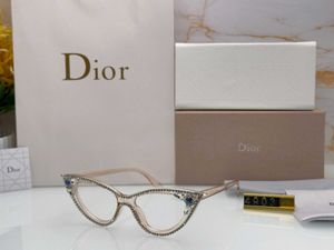 DIOR SUNGLASSES** SHOWROOM ARTICLE*PREMIUM