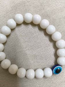 White Beaded Evil Eye Bracelet