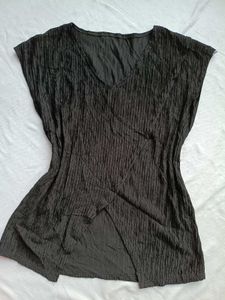 Black Textured V-Neck Cap Sleeve Top